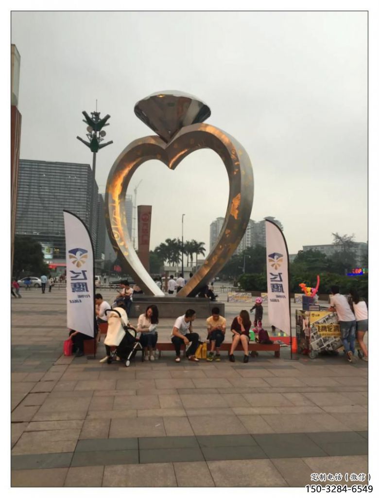 戒指雕塑廠家,公園廣場小品,不銹鋼鏡面戒指雕塑 戒指雕塑廠家,公園廣場小品,不銹鋼鏡面戒指雕塑