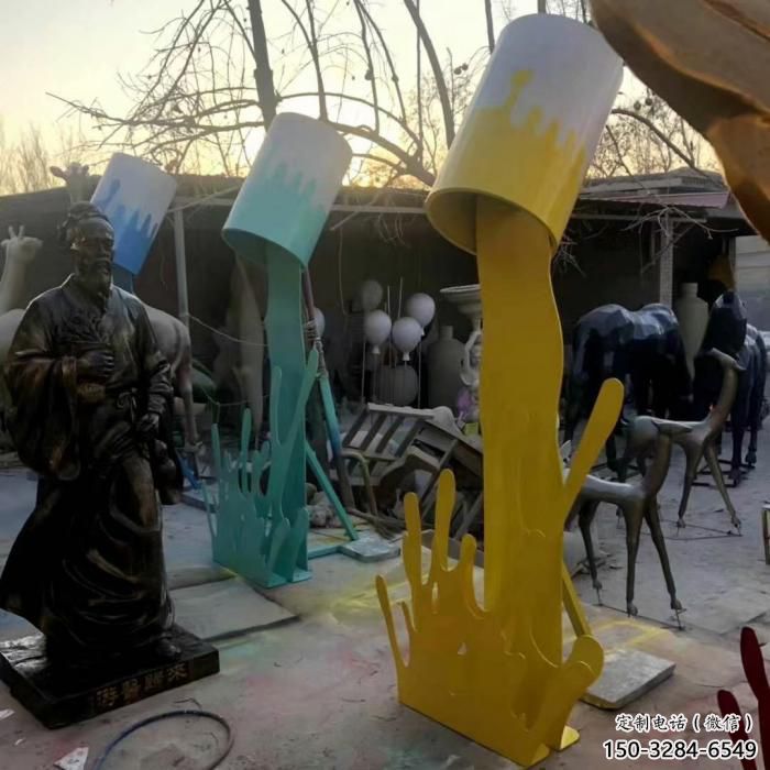 步行街油漆桶雕塑 售樓處仿古雕塑 大型小品 步行街油漆桶雕塑 售樓處仿古雕塑 大型小品