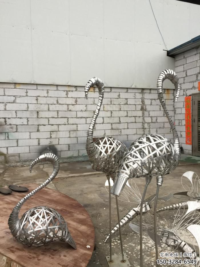 預定創意仙鶴雕塑 步行街店門口雕塑 鏤空小品 預定創意仙鶴雕塑 步行街店門口雕塑 鏤空小品