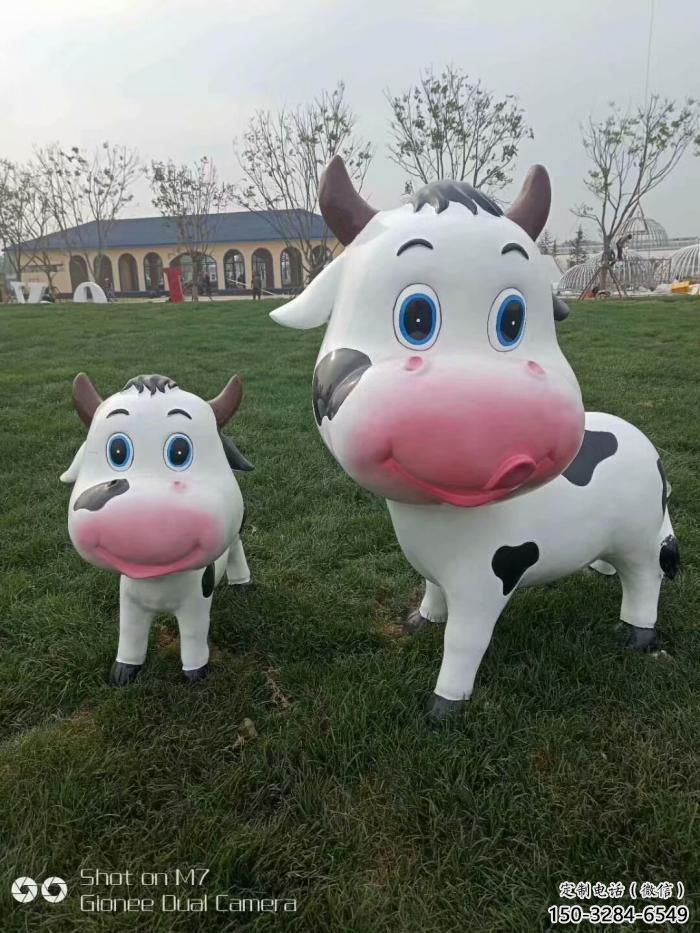 抽象玻璃鋼小狗雕塑 店門口彩繪雕塑 步行街擺件 抽象玻璃鋼小狗雕塑 店門口彩繪雕塑 步行街擺件