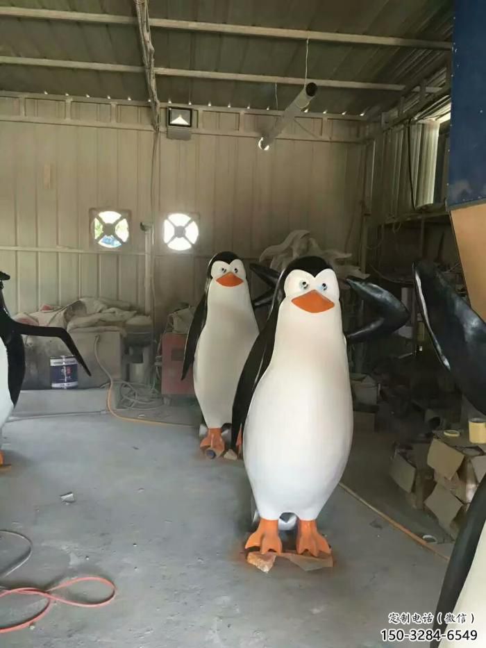 廣場玻璃鋼企鵝雕塑 公園仿真雕塑 抽象擺件 廣場玻璃鋼企鵝雕塑 公園仿真雕塑 抽象擺件