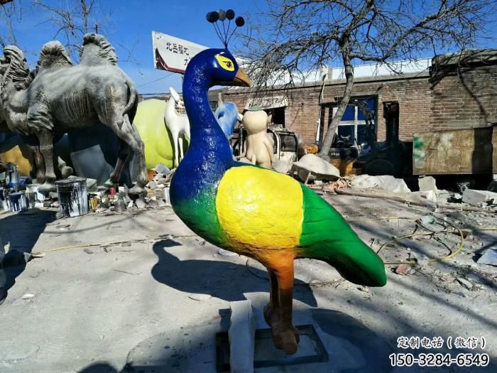 田間玻璃鋼孔雀雕塑 彩繪仿真雕塑 園林擺件 田間玻璃鋼孔雀雕塑 彩繪仿真雕塑 園林擺件