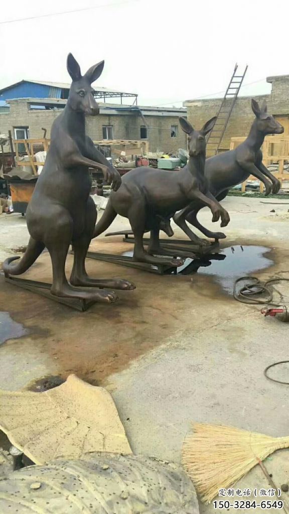 古銅色袋鼠銅雕塑 大型城市雕塑 商業街擺件 古銅色袋鼠銅雕塑 大型城市雕塑 商業街擺件