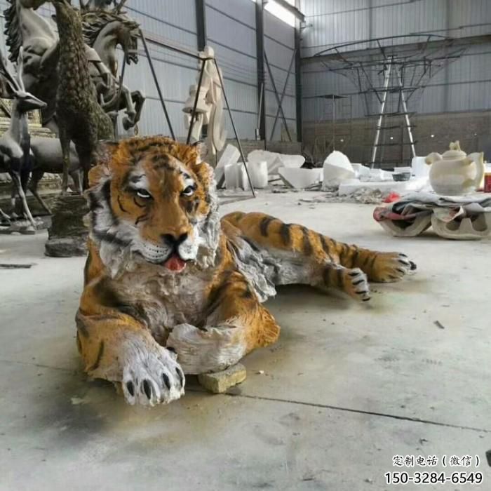 仿古玻璃鋼老虎雕塑 庭院彩繪雕塑 田間小品 仿古玻璃鋼老虎雕塑 庭院彩繪雕塑 田間小品