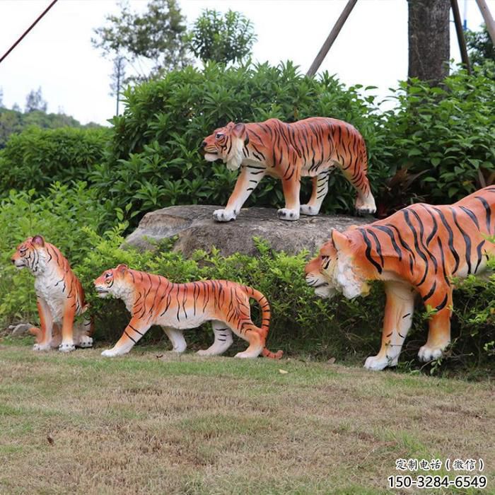 公園玻璃鋼老虎雕塑 酒店門口雕塑 彩繪擺件 公園玻璃鋼老虎雕塑 酒店門口雕塑 彩繪擺件
