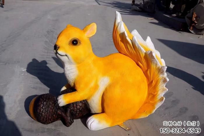 玻璃鋼大型松鼠雕塑 門口創(chuàng)意雕塑 售樓處小品 玻璃鋼大型松鼠雕塑 門口創(chuàng)意雕塑 售樓處小品