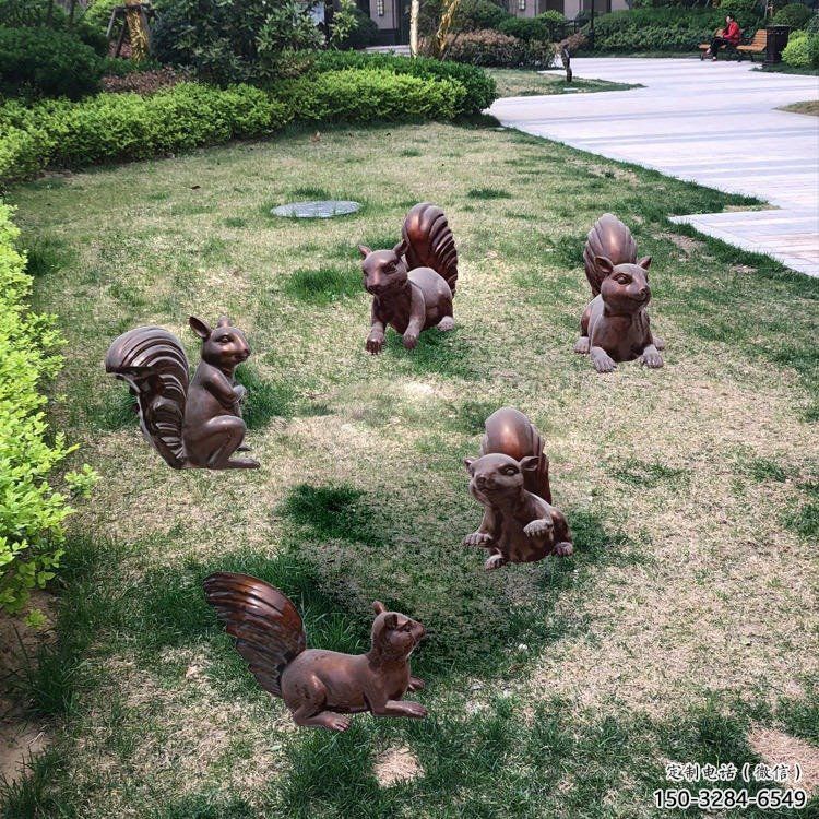 銅松鼠雕塑廠家，動物景觀擺件，仿古元素設計 (2)