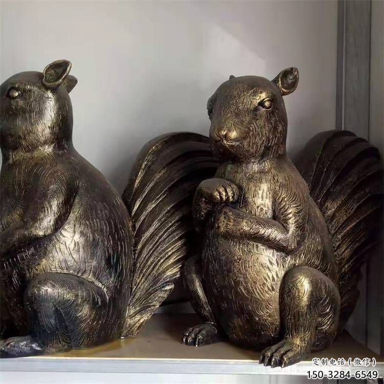 銅松鼠雕塑廠家，動物景觀擺件，仿古元素設(shè)計 (3)