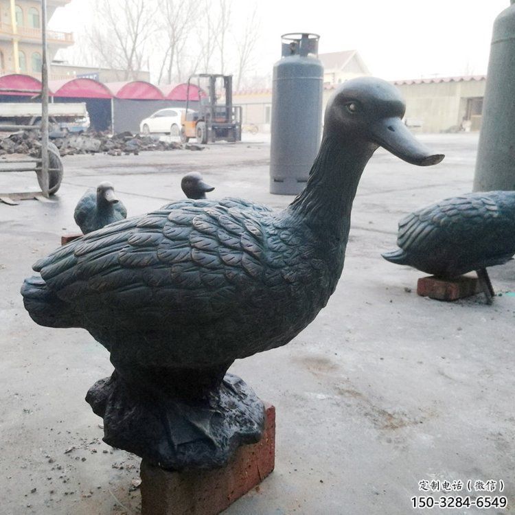 銅鴨子雕塑廠家,仿古工藝,公園廣場動物擺件 (1) 銅鴨子雕塑廠家,仿古工藝,公園廣場動物擺件 (1)