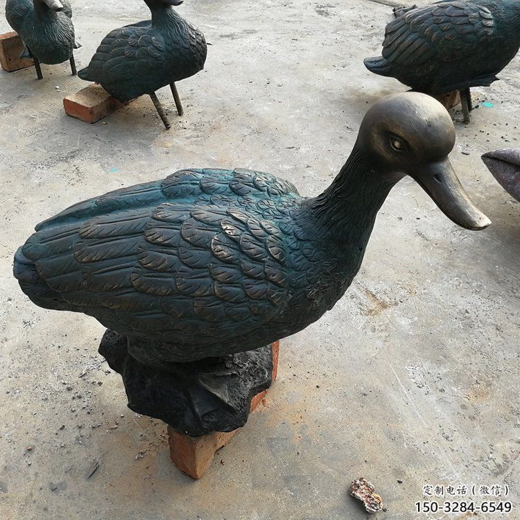 銅鴨子雕塑廠家,仿古工藝,公園廣場動(dòng)物擺件 (4) 銅鴨子雕塑廠家,仿古工藝,公園廣場動(dòng)物擺件 (4)