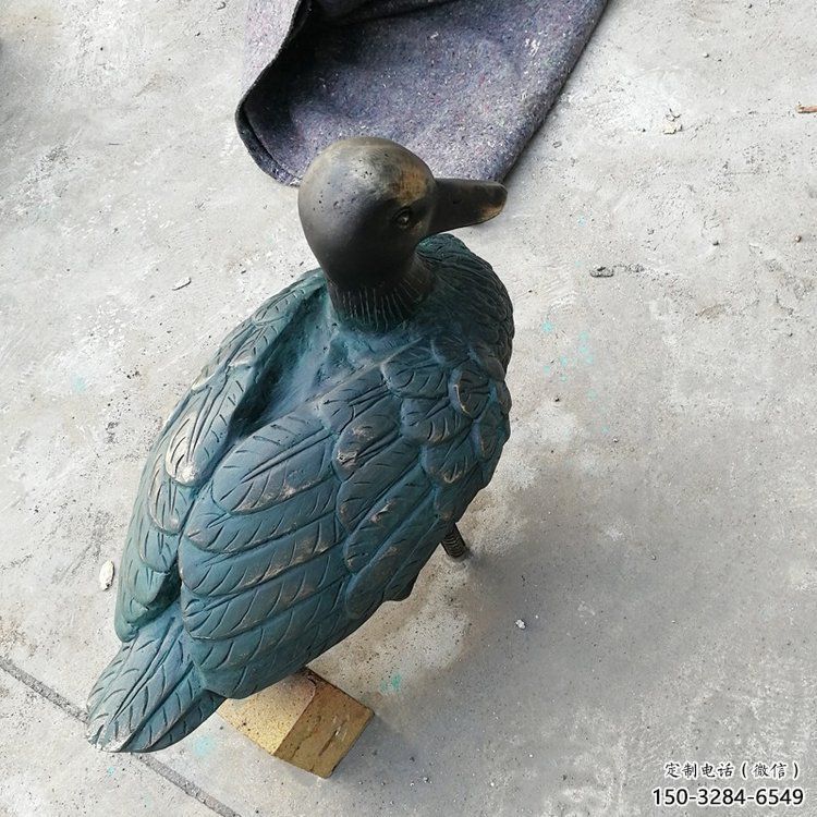 銅鴨子雕塑廠家,仿古工藝,公園廣場(chǎng)動(dòng)物擺件 (5) 銅鴨子雕塑廠家,仿古工藝,公園廣場(chǎng)動(dòng)物擺件 (5)