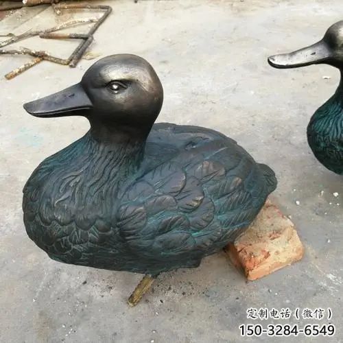 鴨子雕塑廠家，仿真動(dòng)物， 公園廣場(chǎng)街頭擺件 (7)