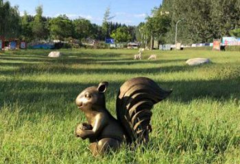 銅松鼠雕塑廠家,動(dòng)物景觀擺件,仿古元素設(shè)計(jì) (1)