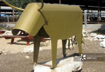 不銹鋼水牛雕塑,田間景觀小品,抽象幾何原理 (1)