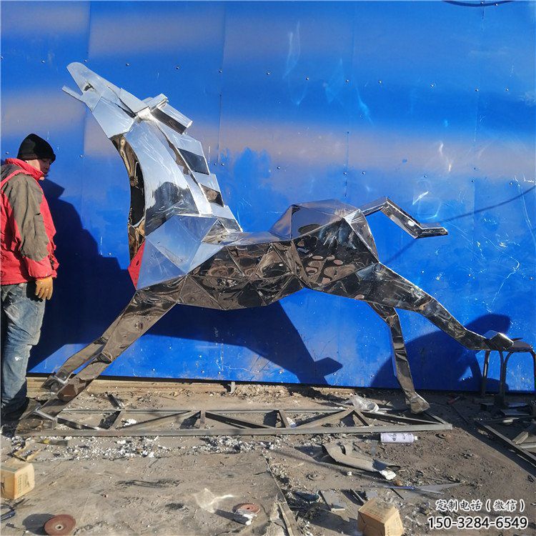 鏡面不銹鋼奔馬雕塑,城市動物擺件,大型廣場小品 鏡面不銹鋼奔馬雕塑,城市動物擺件,大型廣場小品