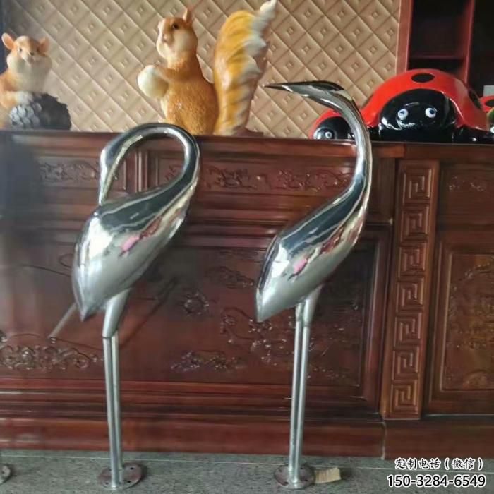 幾何不銹鋼丹頂鶴雕塑 庭院仿真雕塑 彩繪擺件 幾何不銹鋼丹頂鶴雕塑 庭院仿真雕塑 彩繪擺件