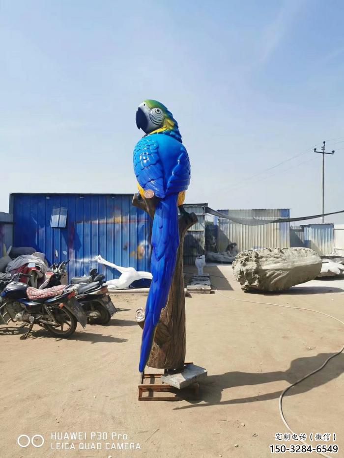 玻璃鋼抽象鸚鵡雕塑 店門口彩繪雕塑 步行街擺件 玻璃鋼抽象鸚鵡雕塑 店門口彩繪雕塑 步行街擺件