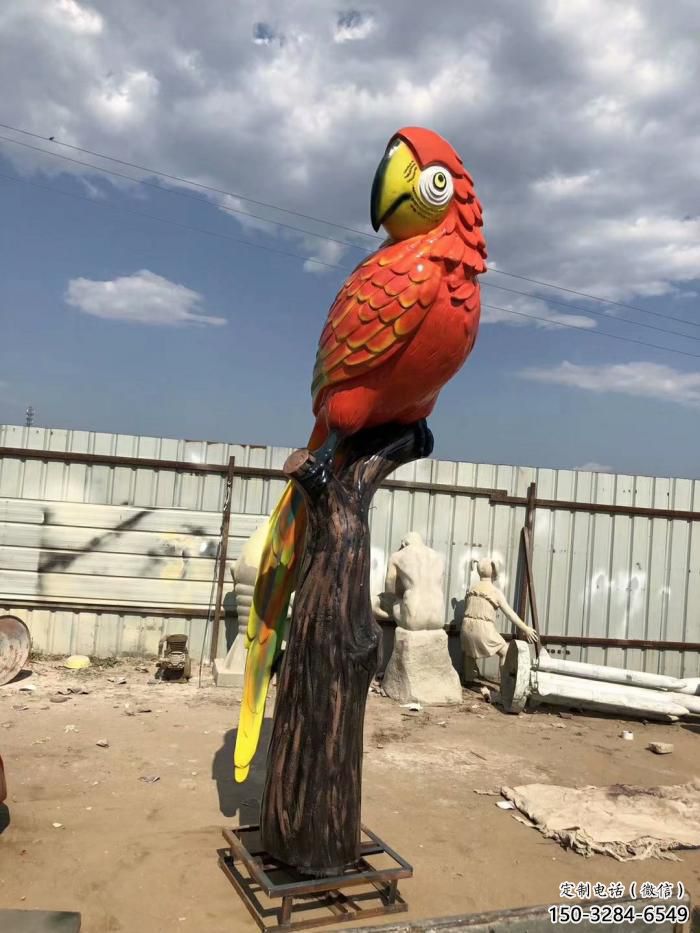 創意玻璃鋼鸚鵡雕塑 步行街店門口雕塑 飛鳥小品 創意玻璃鋼鸚鵡雕塑 步行街店門口雕塑 飛鳥小品