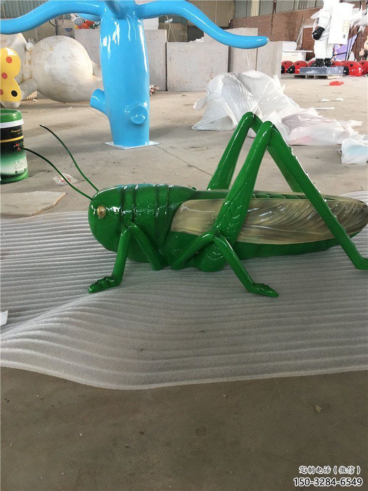 抽象蟈蟈雕塑 店門口彩繪雕塑 步行街?jǐn)[件 抽象蟈蟈雕塑 店門口彩繪雕塑 步行街?jǐn)[件