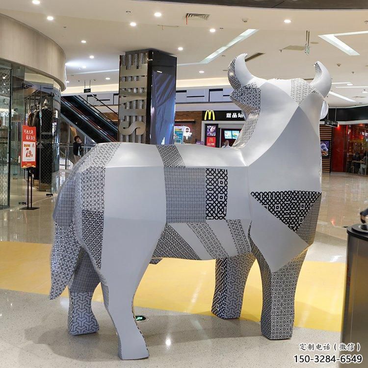 室內小牛雕塑，景觀題材，切面工藝