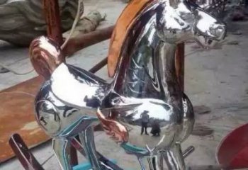 街道戰(zhàn)馬雕塑，動物小品，鏡面工藝