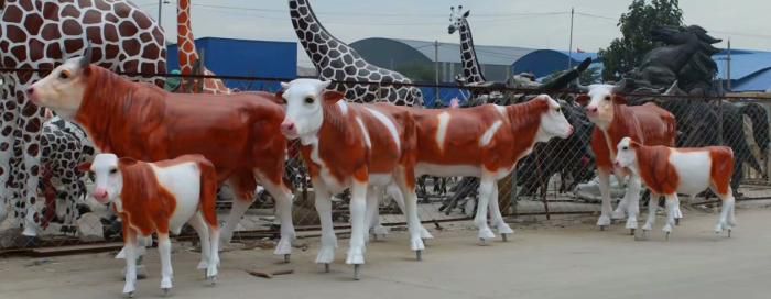 城市公牛雕塑 風景區彩繪雕塑 抽象擺件