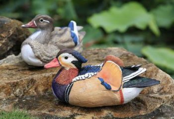 抽象鴛鴦雕塑 店門口彩繪雕塑 步行街?jǐn)[件