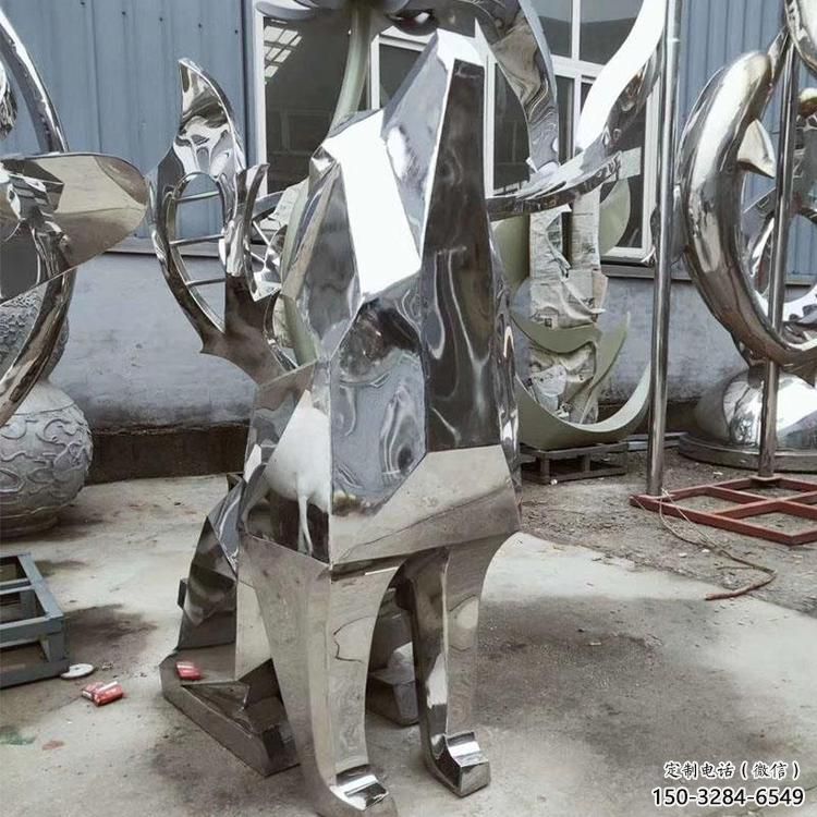 園林哈巴狗雕塑，噴漆運(yùn)動(dòng)雕塑，網(wǎng)格形式