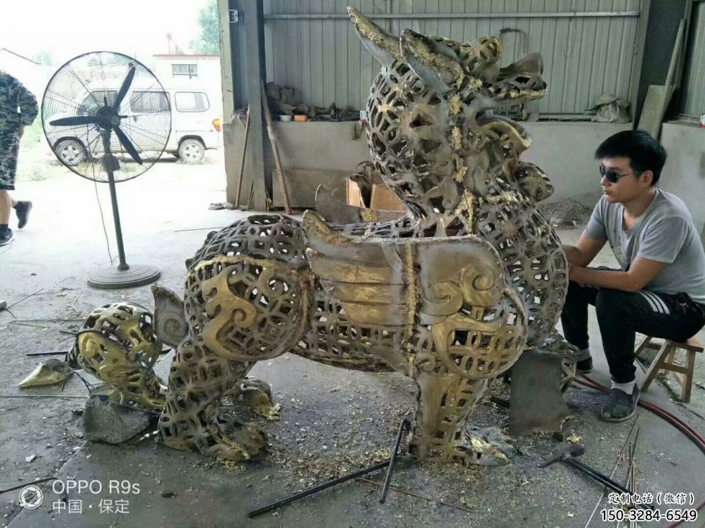 室內(nèi)貔貅雕塑,拉絲海洋雕塑,抽象效果 室內(nèi)貔貅雕塑,拉絲海洋雕塑,抽象效果