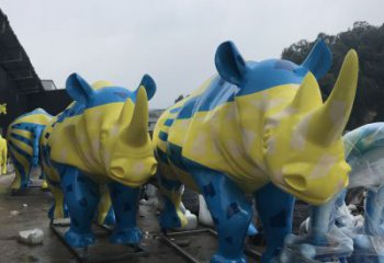 售樓部犀牛雕塑，噴砂發光雕塑，彩繪題材