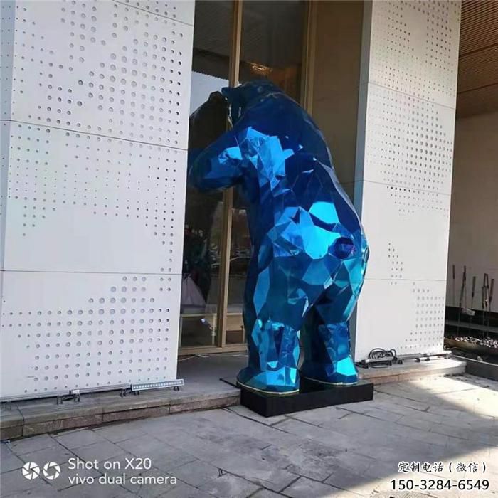 城市狗熊雕塑，網格體育雕塑，古銅效果