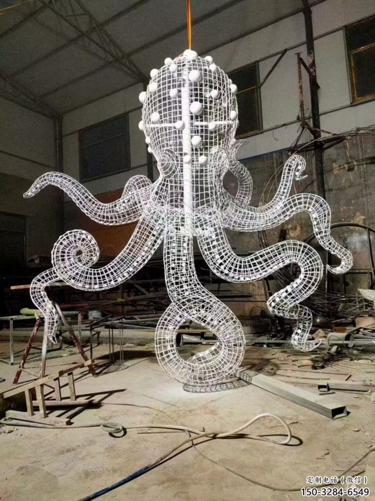 農(nóng)村烏賊雕塑，鏤空海洋雕塑，抽象效果