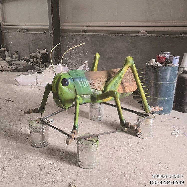 街道蝗蟲雕塑,動物仿真雕塑,古銅效果 街道蝗蟲雕塑,動物仿真雕塑,古銅效果