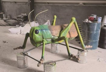 廣場蝗蟲雕塑,卡通昆蟲雕塑,抽象效果