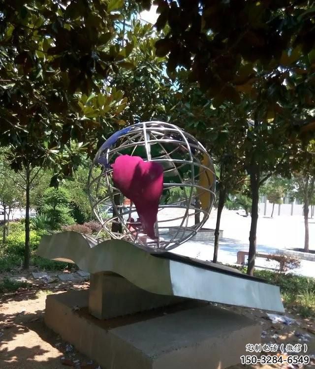 房地產(chǎn)地球儀雕塑,仿古景觀雕塑,噴砂制造 房地產(chǎn)地球儀雕塑,仿古景觀雕塑,噴砂制造