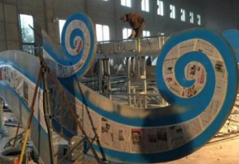 操場云朵雕塑，鏤空景觀雕塑，噴砂制造