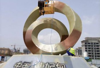 大型圓環(huán)雕塑，鍍銅景觀雕塑，鏡面工藝