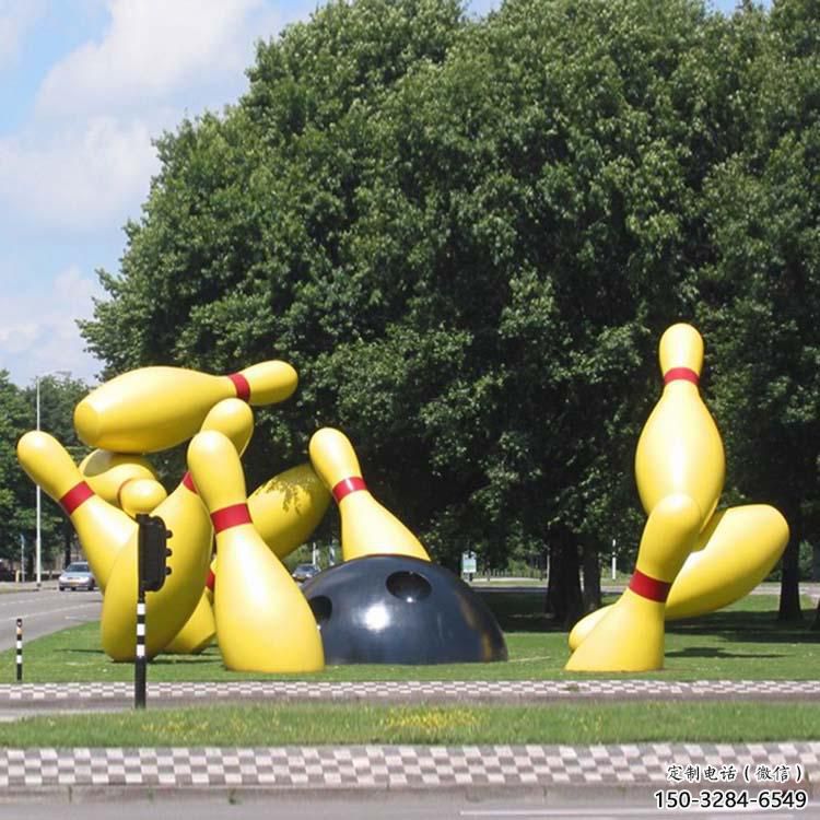 街道保齡球雕塑,鍛造景觀雕塑,彩繪效果 街道保齡球雕塑,鍛造景觀雕塑,彩繪效果