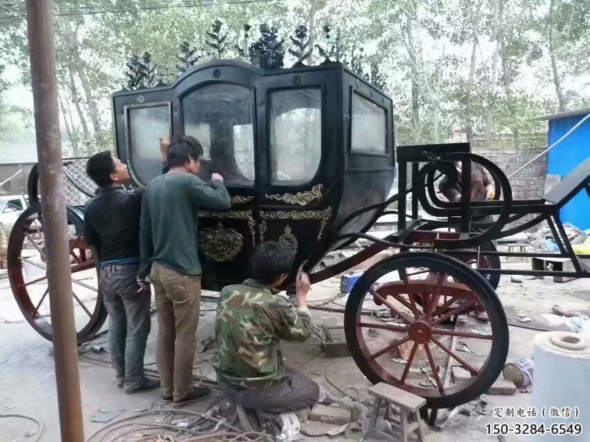 抽象馬車雕塑 店門口彩繪雕塑 步行街擺件 抽象馬車雕塑 店門口彩繪雕塑 步行街擺件