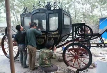 抽象馬車雕塑 店門口彩繪雕塑 步行街?jǐn)[件