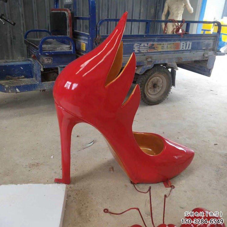 創(chuàng)意高跟鞋雕塑 啞光景觀小品 公園雕塑 創(chuàng)意高跟鞋雕塑 啞光景觀小品 公園雕塑