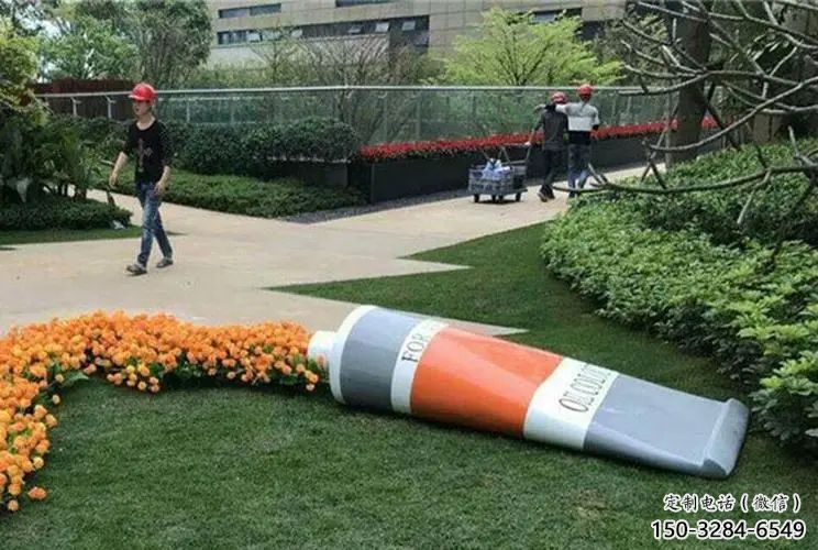 創(chuàng)意牙膏雕塑 公園雕塑 彩繪雕塑擺件 創(chuàng)意牙膏雕塑 公園雕塑 彩繪雕塑擺件