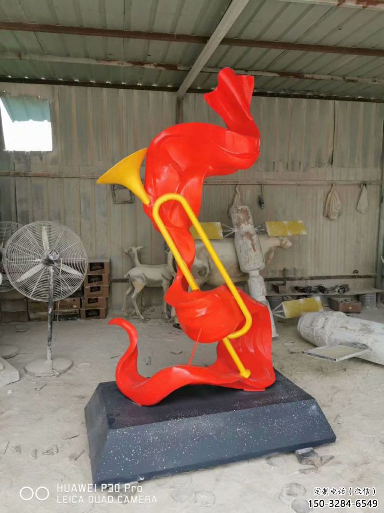 噴漆軍號雕塑 中式村口小品 草地雕塑 噴漆軍號雕塑 中式村口小品 草地雕塑