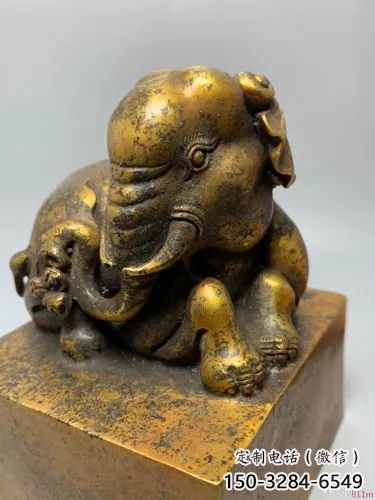 廣場印章雕塑 抽象景觀小品 烤漆雕塑 廣場印章雕塑 抽象景觀小品 烤漆雕塑