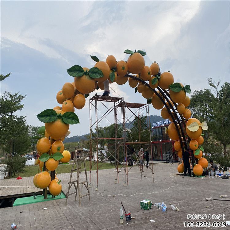 噴漆橙子雕塑 中式村口水果雕塑 草地雕塑 噴漆橙子雕塑 中式村口水果雕塑 草地雕塑