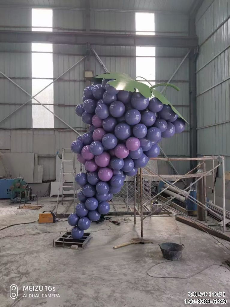 酒店葡萄雕塑 庭院仿真雕塑 彩繪小品 酒店葡萄雕塑 庭院仿真雕塑 彩繪小品