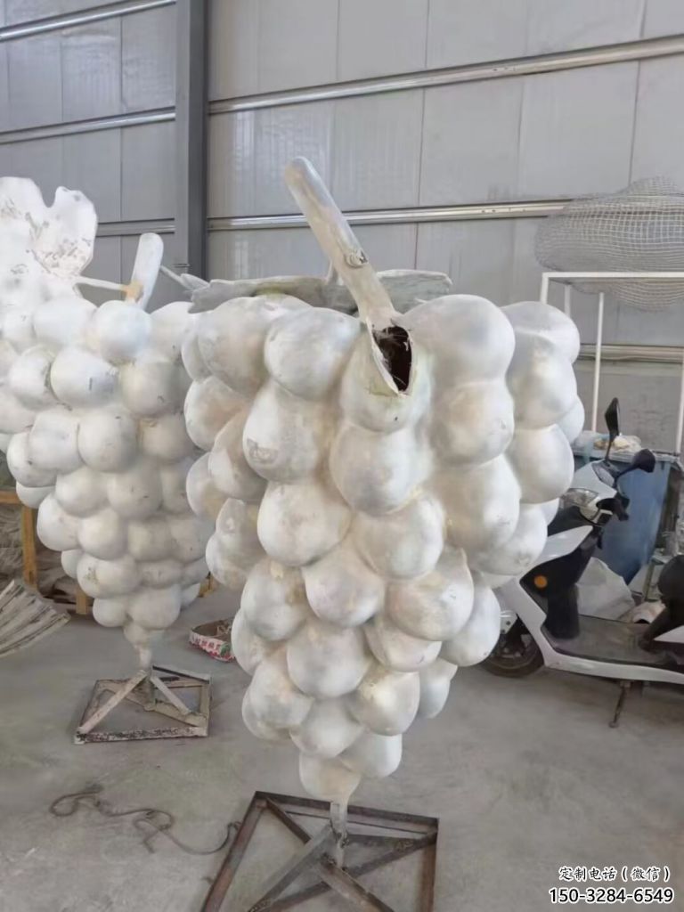 商業(yè)街葡萄雕塑 售樓處雕塑 水果擺件 商業(yè)街葡萄雕塑 售樓處雕塑 水果擺件