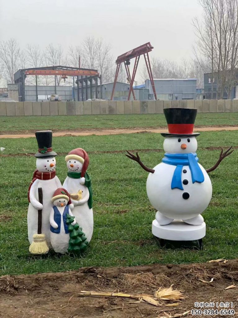 門口圣誕雪人雕塑廠家 售樓處卡通雕塑 彩繪小品 門口圣誕雪人雕塑廠家 售樓處卡通雕塑 彩繪小品