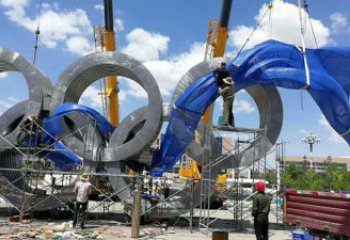 運動場建筑雕塑，不銹鋼五環雕塑，校園建筑