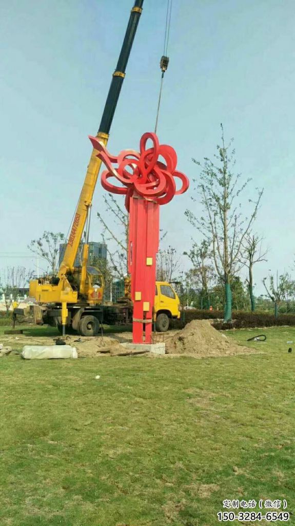 庭院中國結(jié)雕塑 公園草雕塑 鍛造文化雕塑 庭院中國結(jié)雕塑 公園草雕塑 鍛造文化雕塑